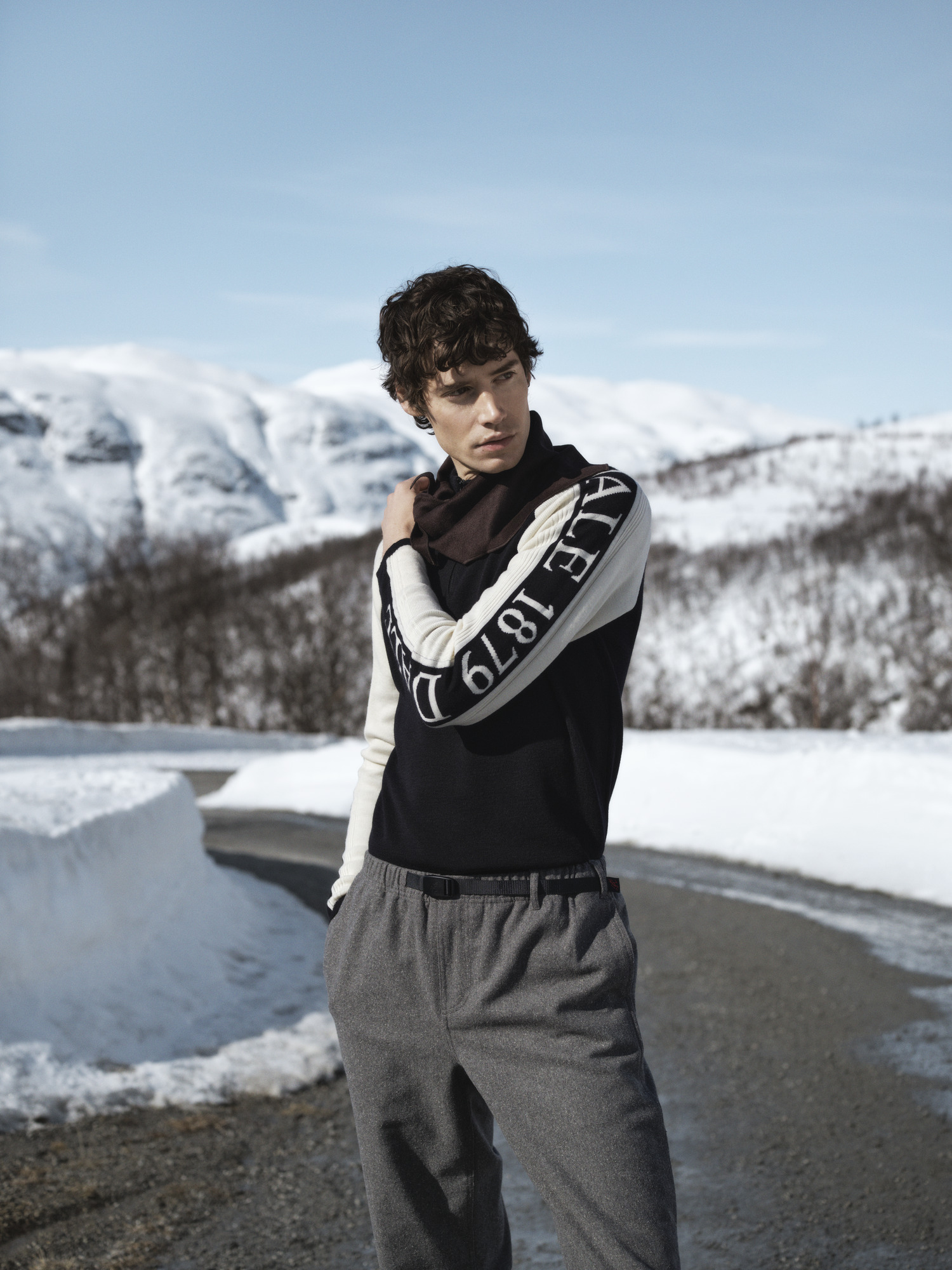 Skarstind 1879 ullgenser - merino Svart